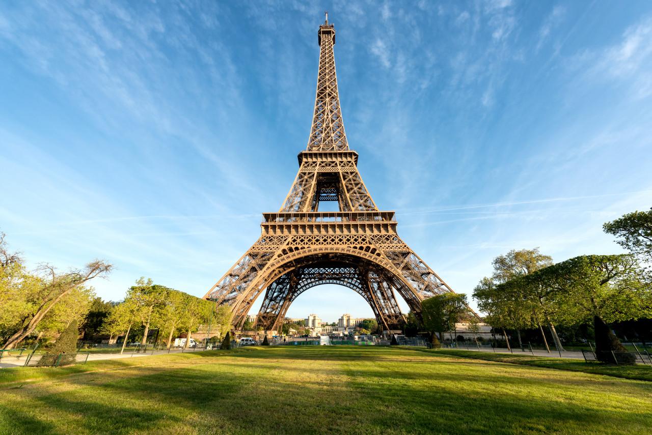Visit the Eiffel Tower in Paris: timetables, prices and tips