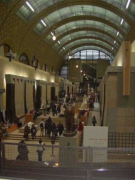 interno museo d orsay parigi