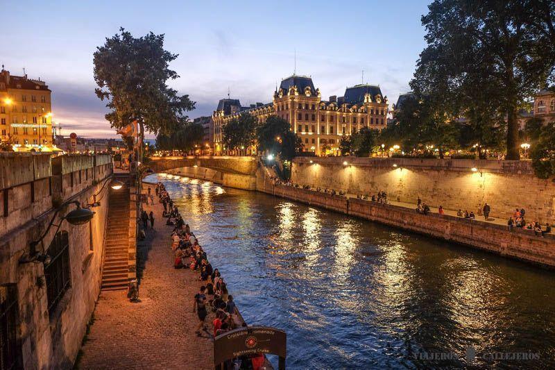 El río Sena en París